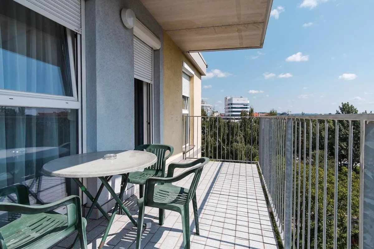 Appartement Graz - Ihr Erstklassiges Zuhause Fernab Von Zuhause 0*,  Austria
